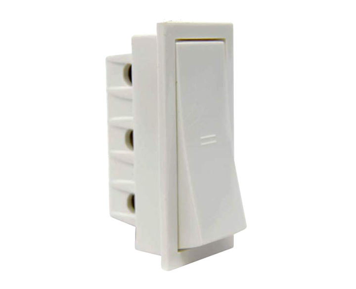 Deluxe 2 Way Switch 6A 9013